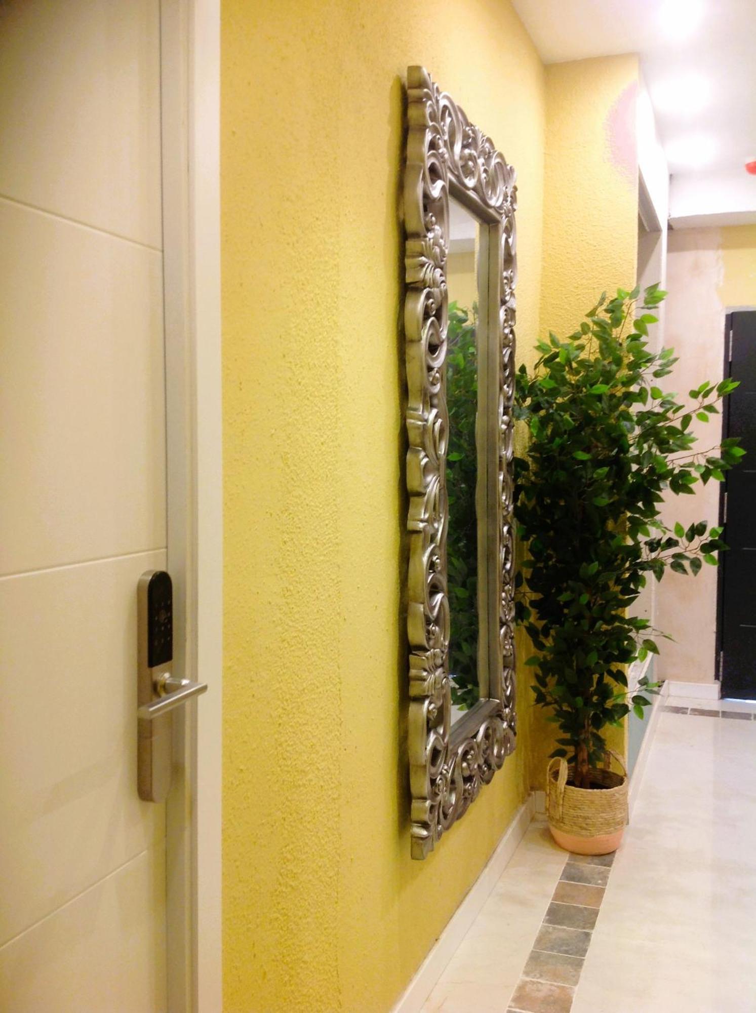Serendipity Hispalis Nervion Seville Exterior photo
